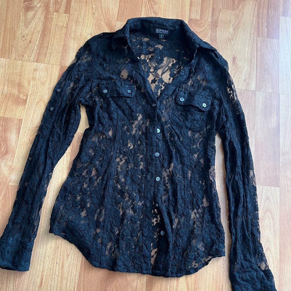 Express lace button up top